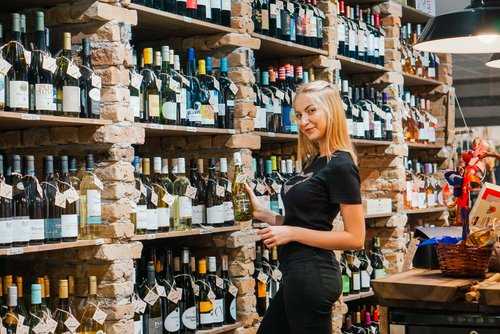 Найдите лучшие магазины и супермаркеты в Золотых Песках - полный список 2021