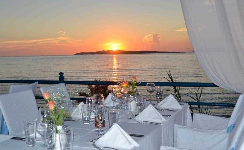 Романтические ужины на берегу моря