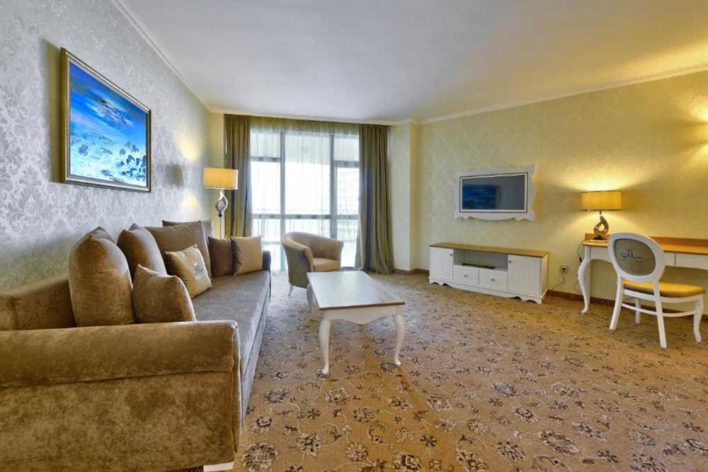 Отель Marina Grand Beach роскошь и удобство в Золотых Песках